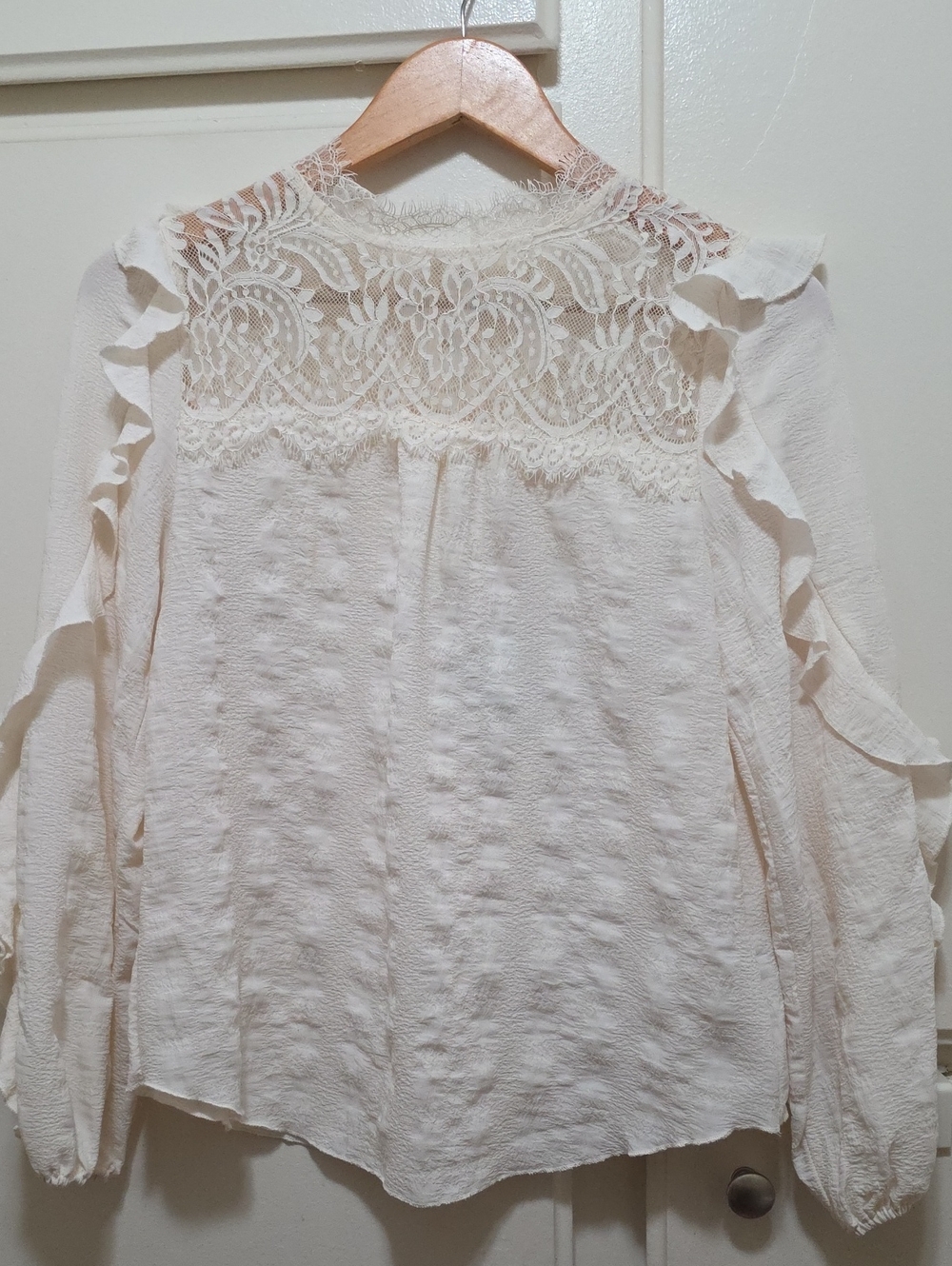Blu Pepper Cream Lace Yoke Ruffle Long-Sleeve Blouse